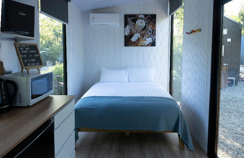 Bedroom 2, Benger Garden Chalets, Central Otago