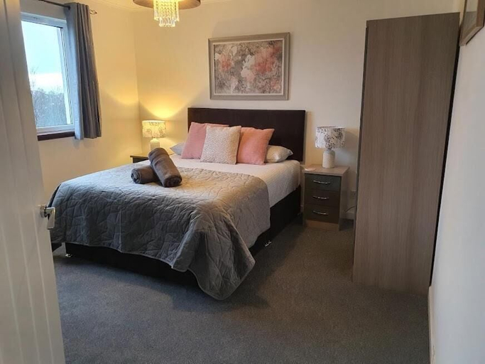 Bedroom 2, Tigh Na Fraoch,, Highland