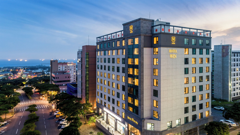 Exterior & Views, Win Sky Hotel, Seogwipo