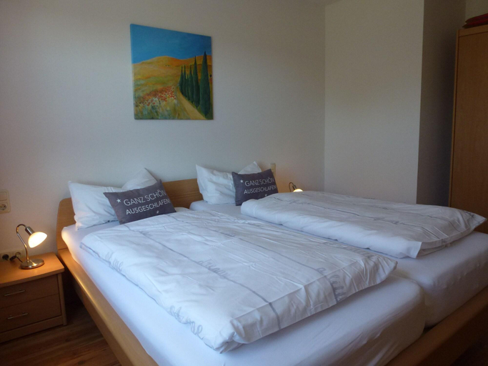 Bedroom 5, Ferienwohnung Sauerlandblick, Waldeck-Frankenberg