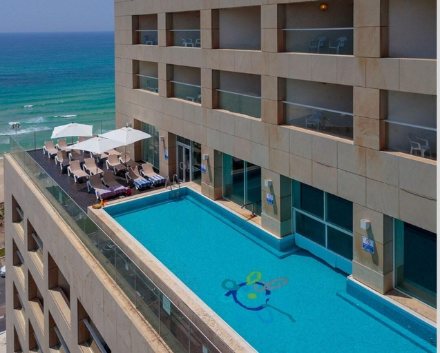 Sport & Beauty 2, 18Go to apartment In Leonardo Bat Yam Center