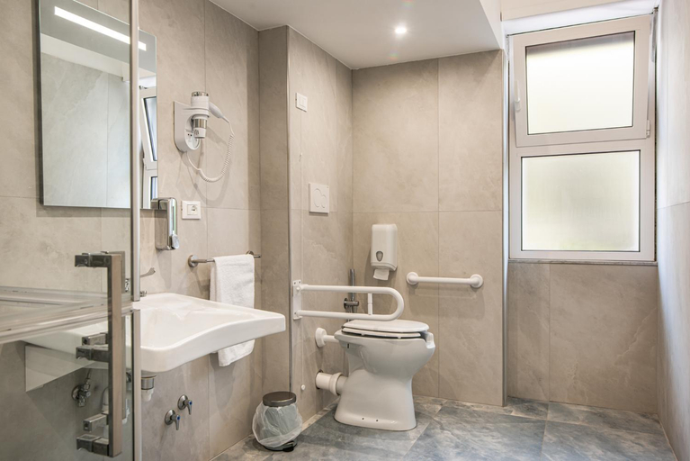 Bathroom 3, Aulino House, Catania