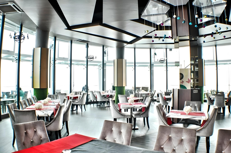 Food & Drinks 4, NaiBnB in Regalia Residence, Kuala Lumpur