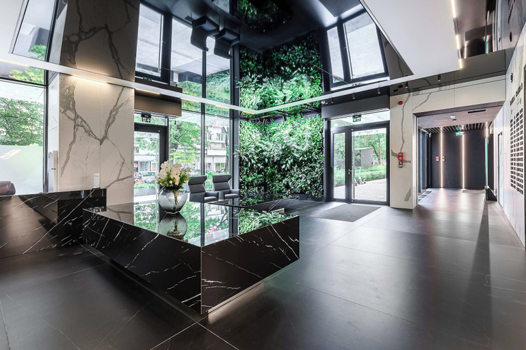 Reception 5, Lush Home With City Views, Warsaw