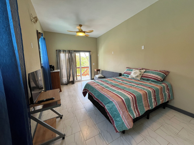 Room 2, Raul Villas  Hotel & Hostal, Roatán
