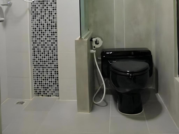 Bathroom 3, 189 Resort, Muang Samut Prakan
