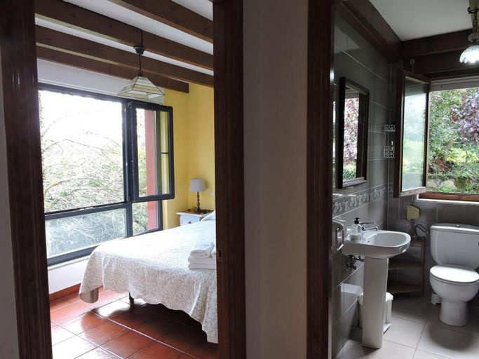Bathroom 4, Casa Pancho, Asturias