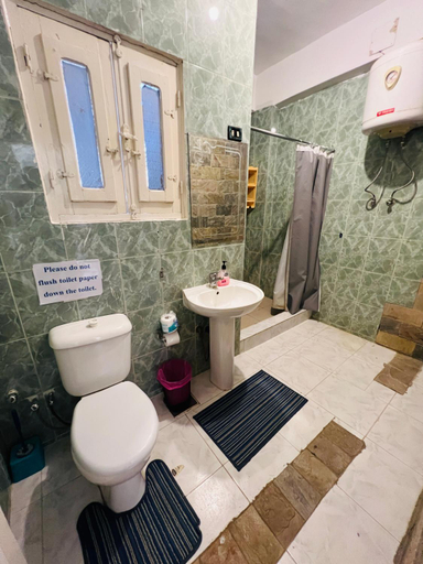 Bathroom, Tara Apartments, Luxor