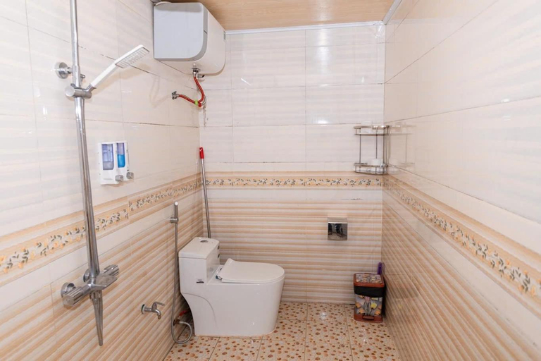 Bathroom 4, LITTLE TRANG AN HOMESTAY, Ninh Bình