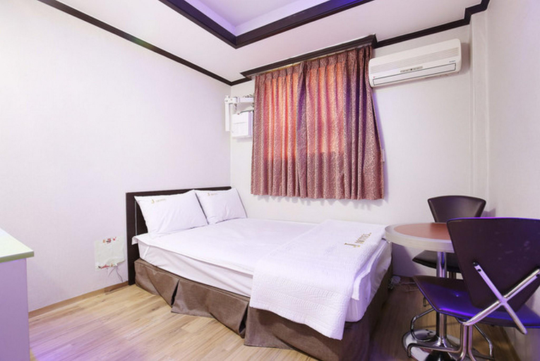 Bedroom 4, Jecheon J, Jecheon