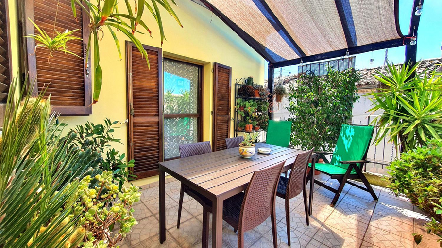 Others 5, Cappone B&B, Rimini