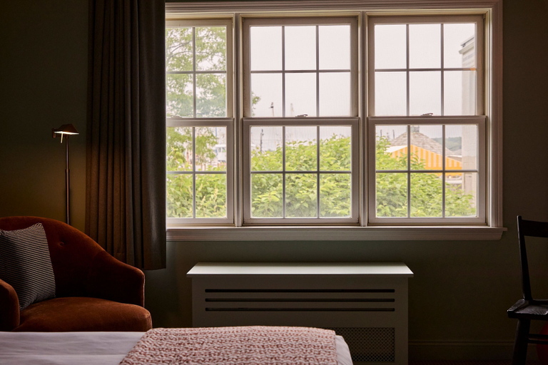 Bedroom 3, The Harbor Front Inn, Suffolk