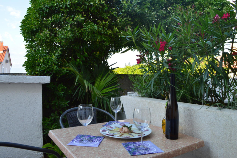 Food & Drinks, Sea View Apartment Mariane, 940, Preko