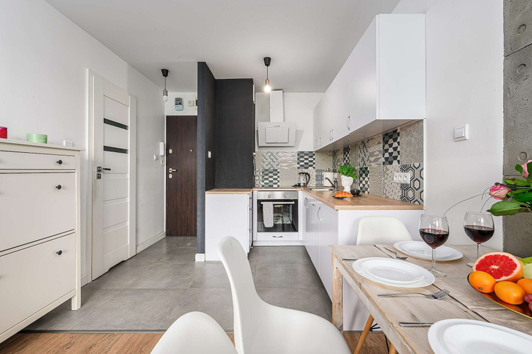 Private kitchen 3, Sunlit Home With City Views, Warsaw