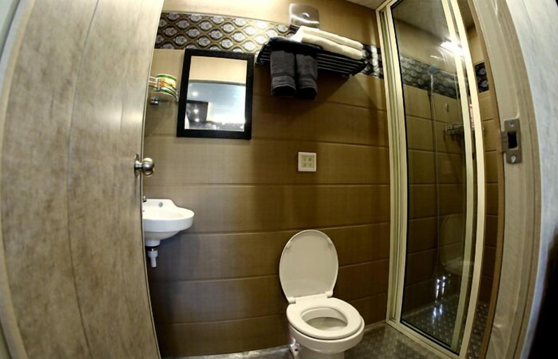 Bathroom, Stay At Kumbh, Allahabad