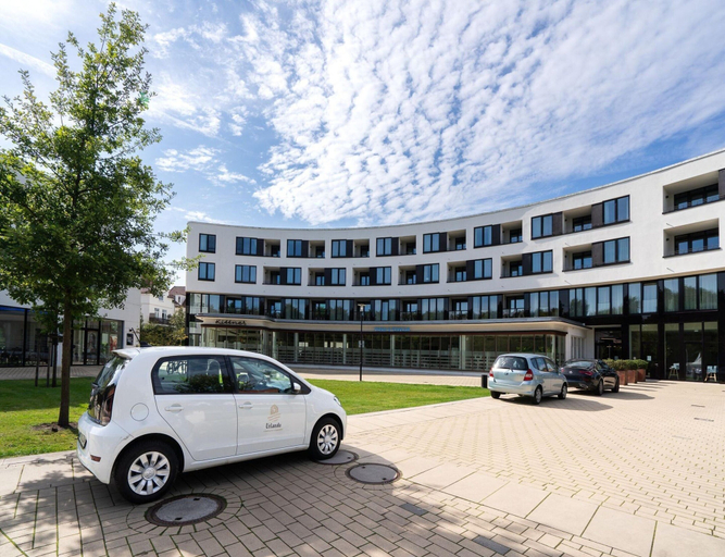 Exterior 4, Stylish Apartment With Sunny Balcony, Lübeck