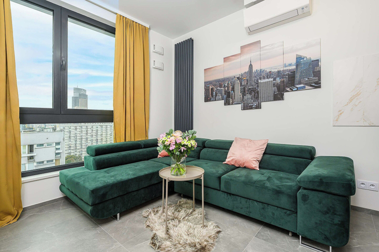 Living room 3, Lush Home With City Views, Warsaw