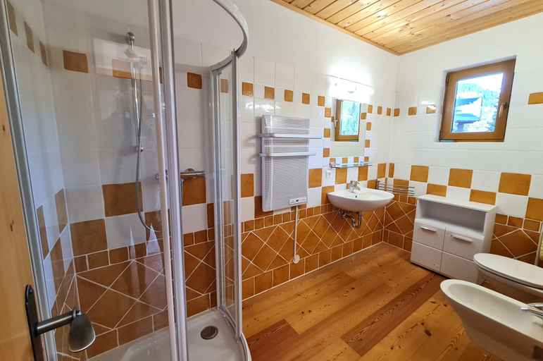 Bathroom 2, Modern Apartment in Bad Kleinkirchheim, Spittal an der Drau