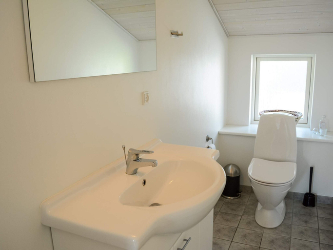 Bathroom 3, Holiday Home in LÃ¸kken, Jammerbugt
