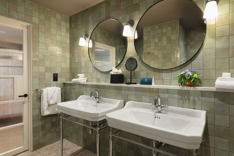 Bathroom 3, The Ashe Hotel