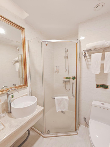 Bathroom 3, Vienna Classic Hotel Guangdong Yangxi Moon Bay, Yangjiang