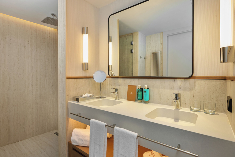 Bathroom 4, Hipotels Hipocampo Palace & Spa, Baleares
