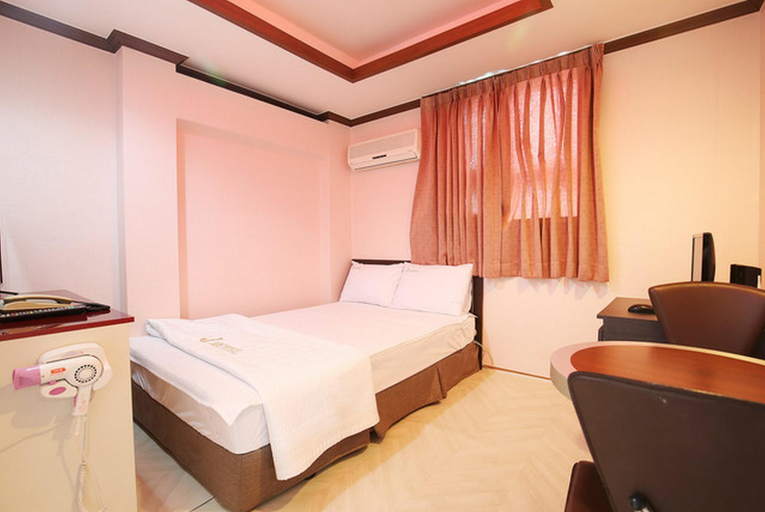 Bedroom 3, Jecheon J, Jecheon