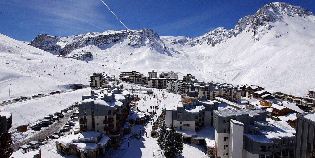 Others 4, Residence Curling A - Par dessus les toits, vue Grande Motte MAE-1164, Savoie