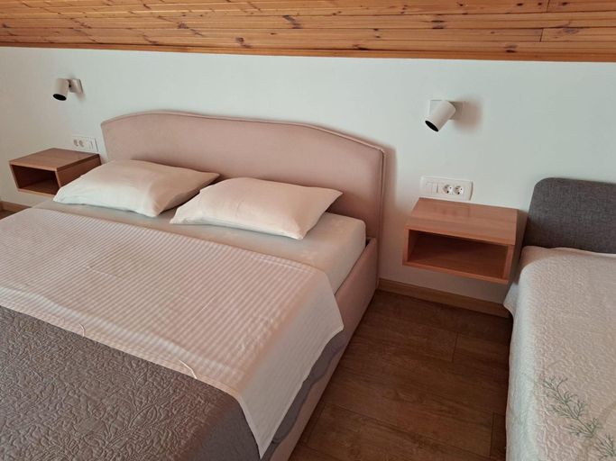 Bedroom 2, Guesthouse Zafran- Room With Landscape View, Plitvička Jezera