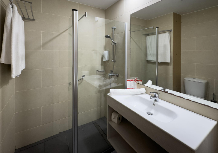 Bathroom 4, Holiday Club Puerto Calma, Las Palmas