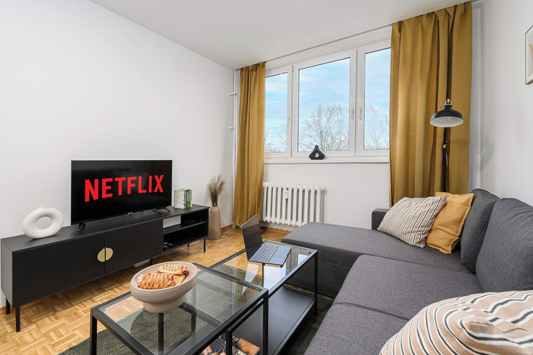 Living room 2, Vibrant Pet-friendly Apartment in Warsaw, Warsaw