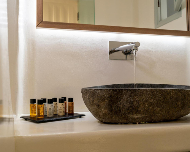 Bathroom 4, Belvedere Suites., South Aegean