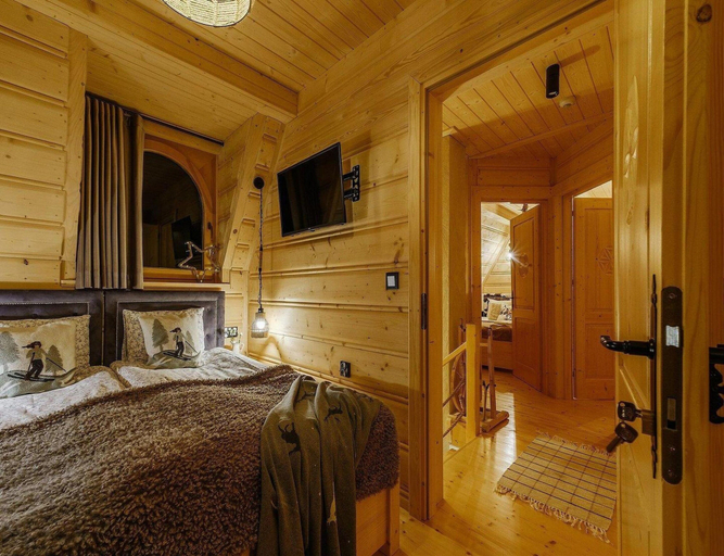 Room 2, Stylish Highlander Holiday Home, Sauna, Jacuzzi, Tatra