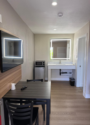 Others 5, Florentina Motel - Los Angeles, Los Angeles