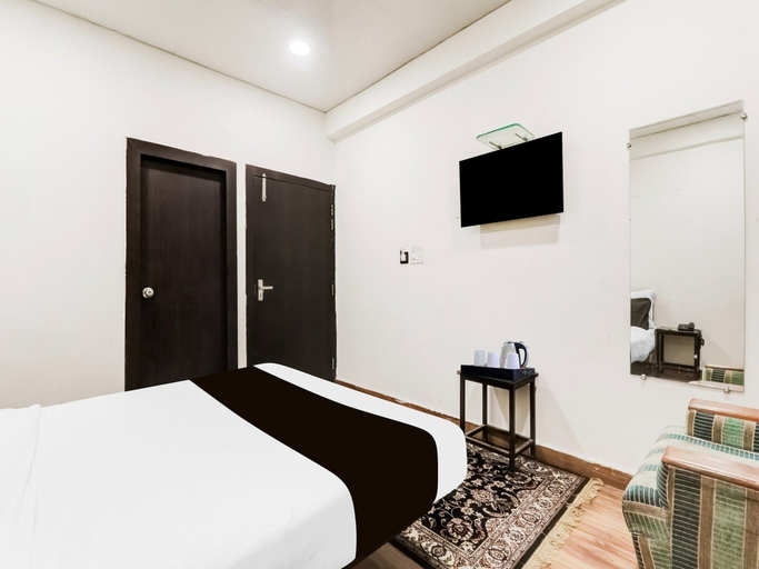 Room 3, Premium Mahadevapura Grand Wilton Inn, Kanpur Nagar