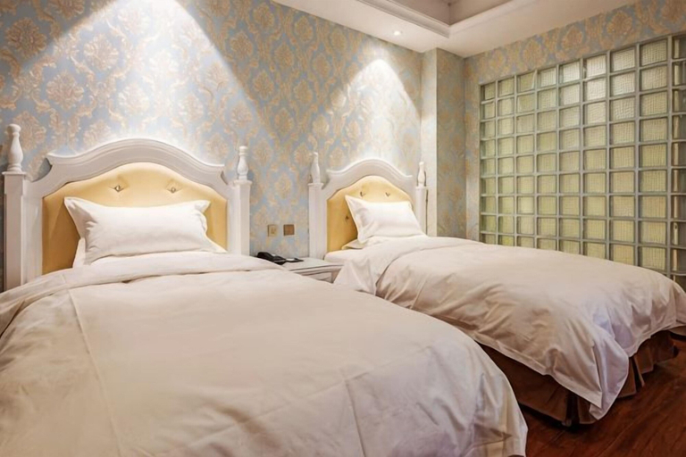 Bedroom 1, Xinwei Business Hotel, Suihua