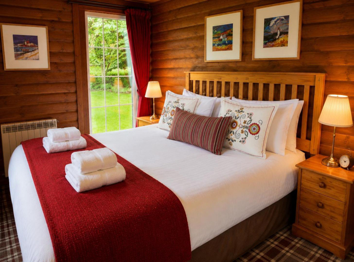 Bedroom, Pucks Glen Lodges - Log Cabins in a wonderful natural environment, Argyll and Bute
