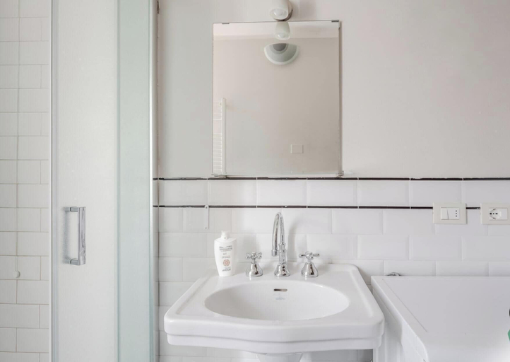 Bathroom 4, HOTIDAY Apartment Collection - Lerici Terrediliguria, La Spezia
