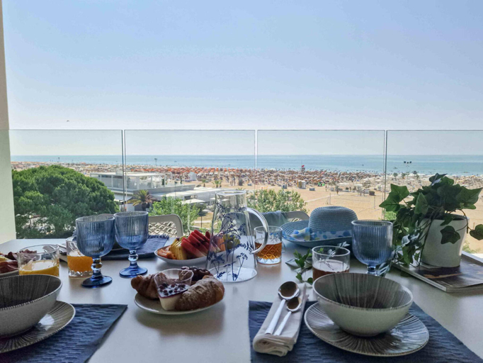 3, Enchanting Apartment With Sunny Terrace, Venezia