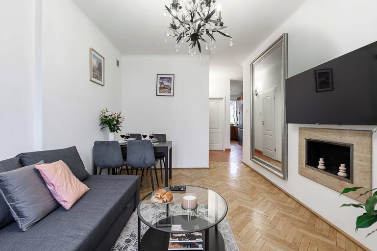 Living room 3, Holiday Home by Lampaul Beach With Garden, Warsaw