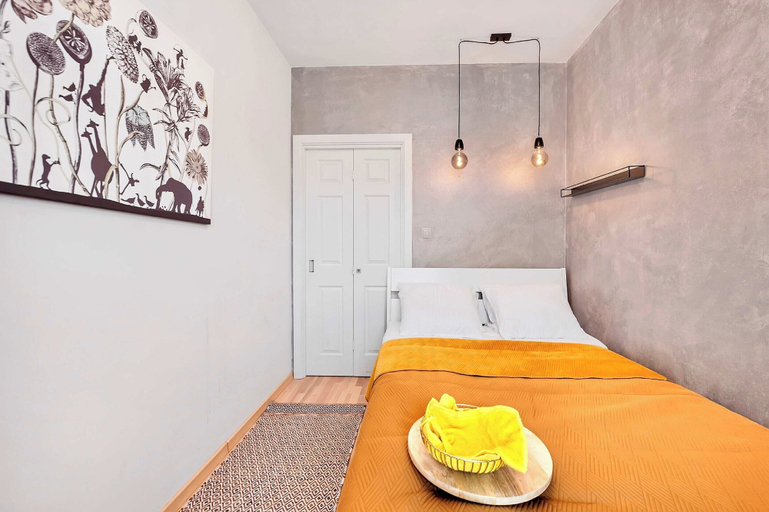 Room 5, Home Near Warsaw Spire, Warsaw