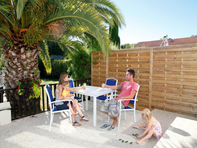 4, Terraced Houses in France with Garden, Charente-Maritime