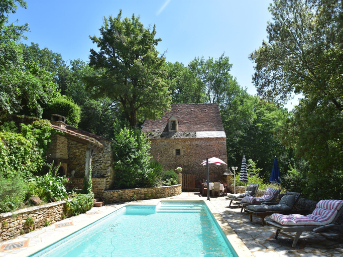 Sport & Beauty 3, Lovely Perigord holiday home in private forest, Dordogne