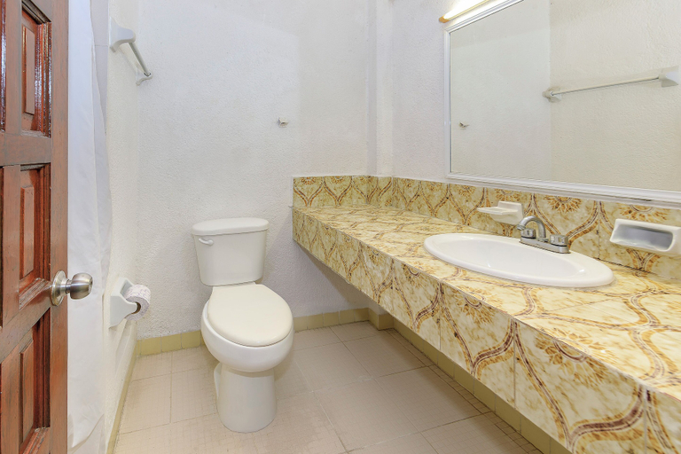 Bathroom 4, Palette Hotel Batab, Isla Mujeres