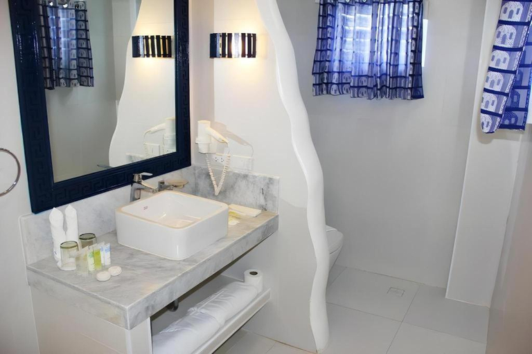 Bathroom 4, Vitalis Villas, Santiago