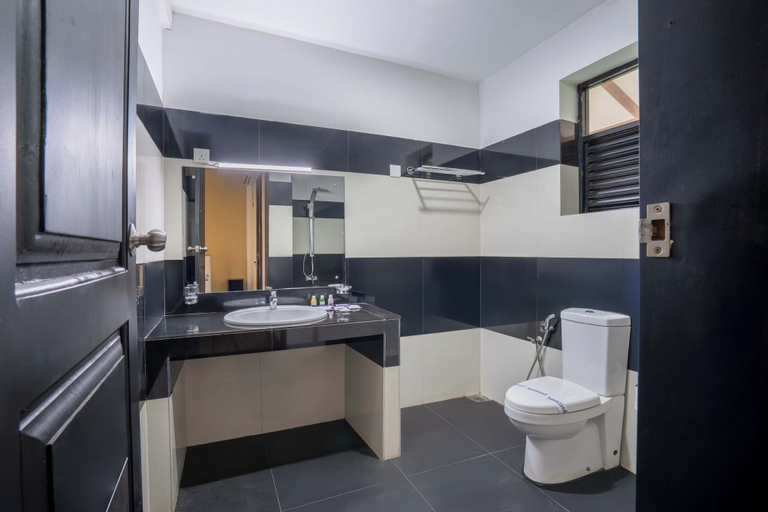 Bathroom 4, Lavendish Tamarind Lifestyle, Katharagama