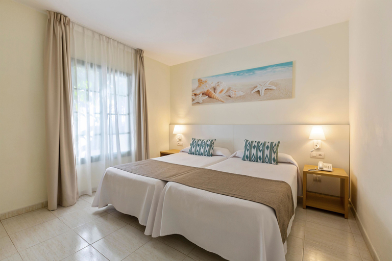 Bedroom 3, Hotel THB Royal, Las Palmas