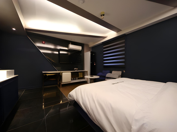 Bedroom 2, ACT HOTEL URBAN, Buk