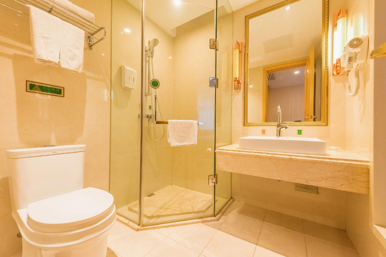 Bathroom 3, Vienna Hotel Harbin Railway Station Jianguo Street, Harbin