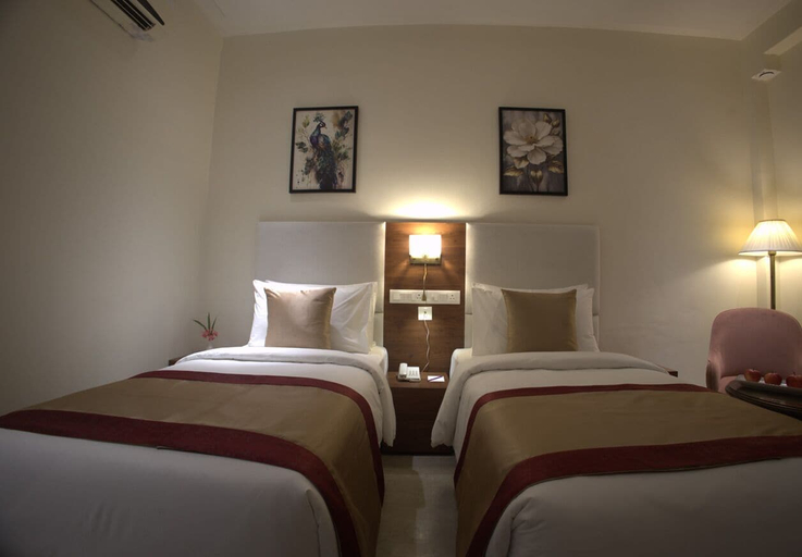 Room 4, Sterling Regalia Agra, Agra